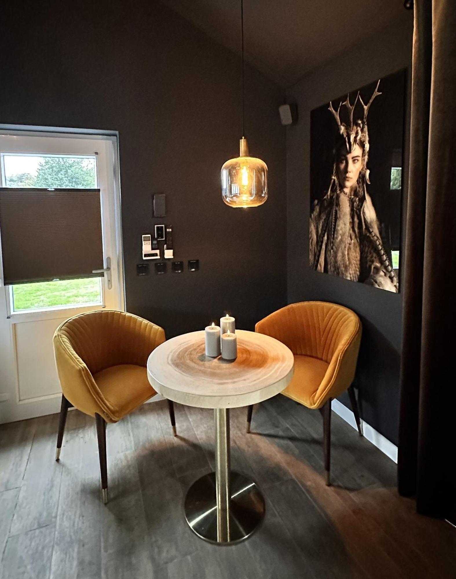 Wellness Tuin - Ultieme Partner Beleving - St Hubertus Suite Met Jacuzzi ,Openhaard, Prive Hottub En Prive Sauna In Jachthut Stijl Horst Esterno foto